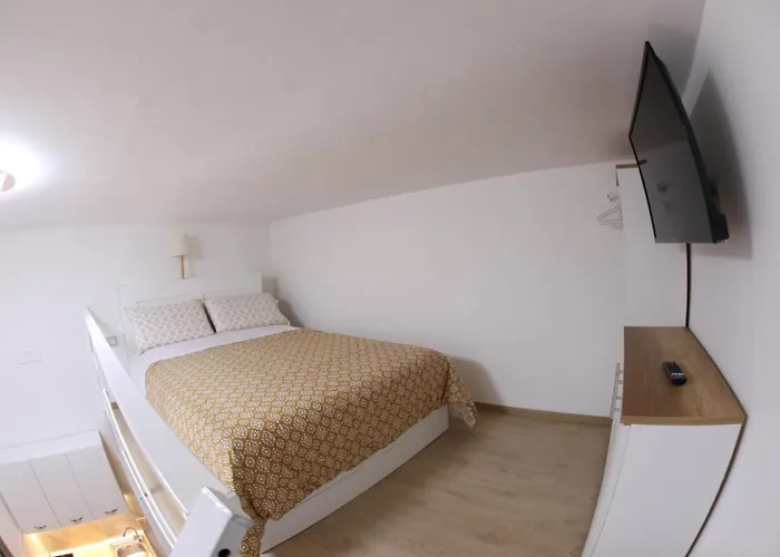 Frontemare ゲストハウス ナポリ